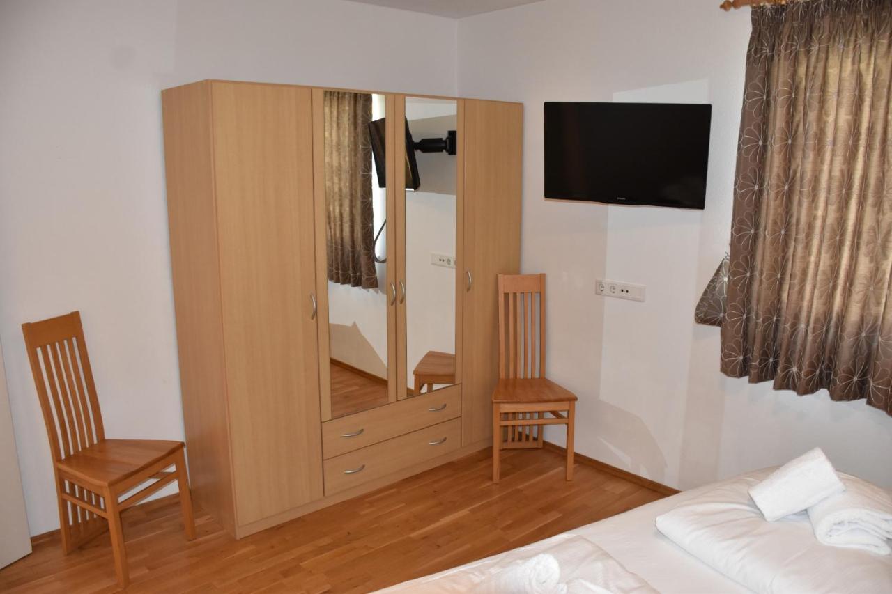 Apartment Nicola - By Four Seasons Apartments Kaprun Bagian luar foto